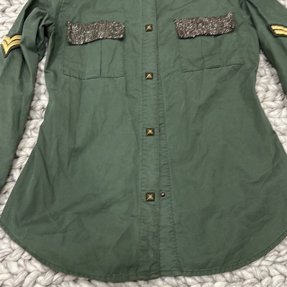 SON OF JOHN designer army style fitted shirt, snap buttons , really nice  fit . - Picture 4 of 6